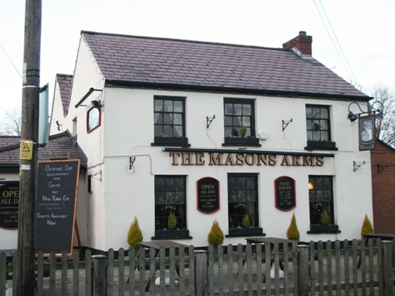 Masons Arms at Marshfield. (Pub, External). Published on 28-04-2012