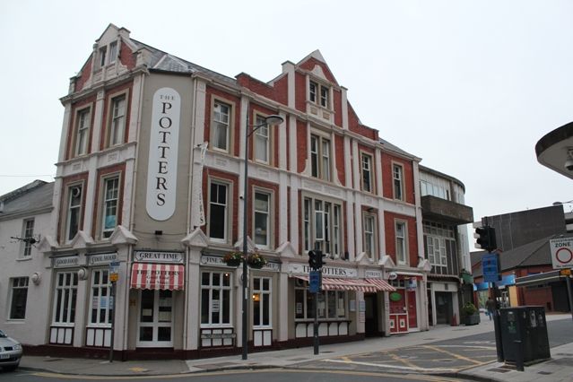Potters at Newport. (Pub, External). Published on 28-04-2012
