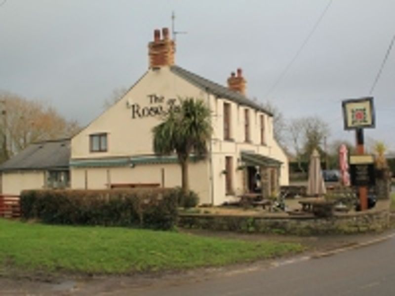 Rose Inn, Redwick. (Pub, External). Published on 12-11-2011