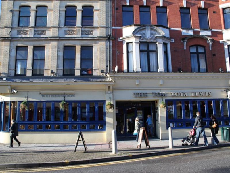 Tom Toya Lewis at Newport. (Pub, External). Published on 28-04-2012