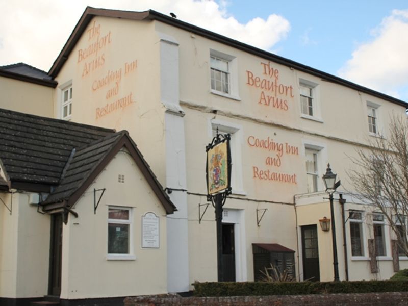 Beaufort Arms at Raglan. (Pub, External). Published on 16-08-2012 