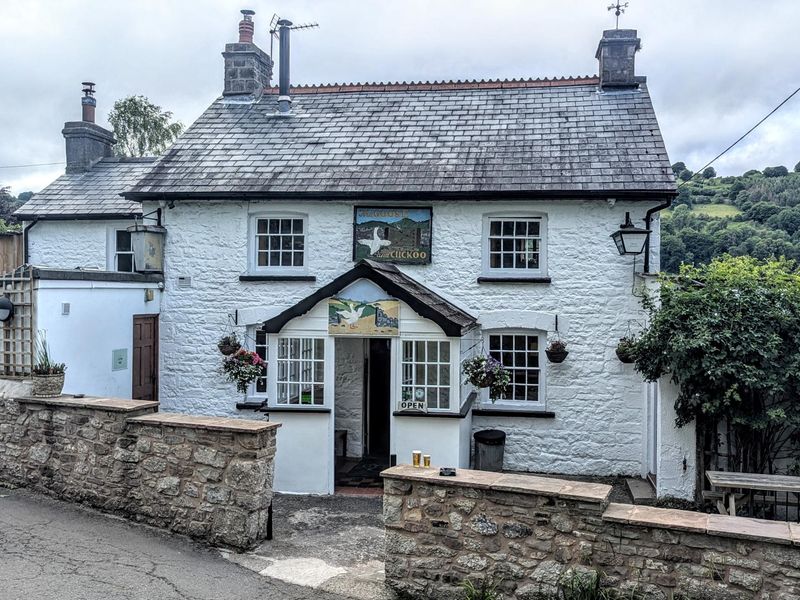 Exterior from access road. (Pub, External, Key). Published on 29-06-2025