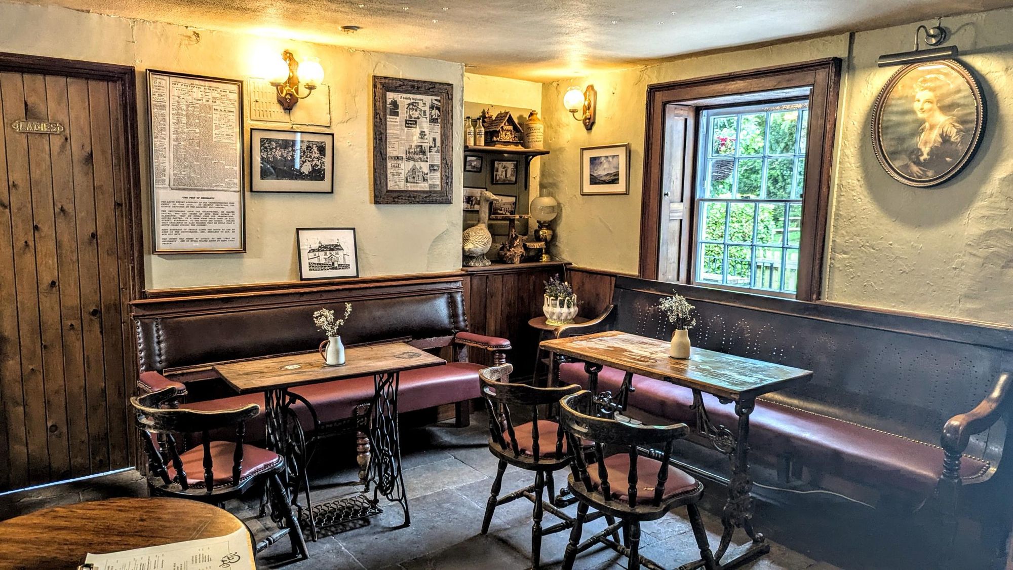 Corner settles in bar. (Bar). Published on 29-06-2025