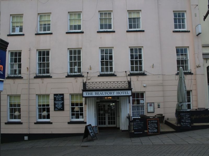 Beaufort Hotel at Chepstow. (Pub, External). Published on 16-08-2012 