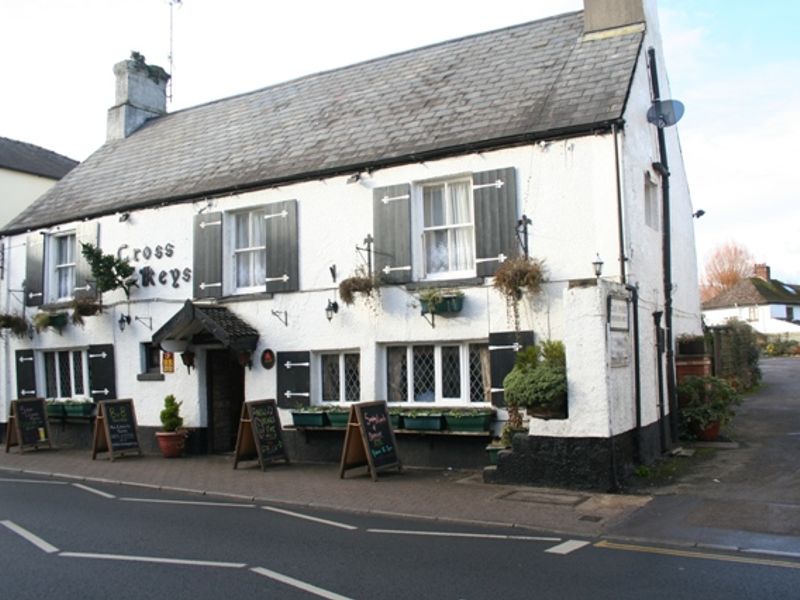 Cross Keys Inn at Usk. (Pub, External). Published on 16-08-2012 