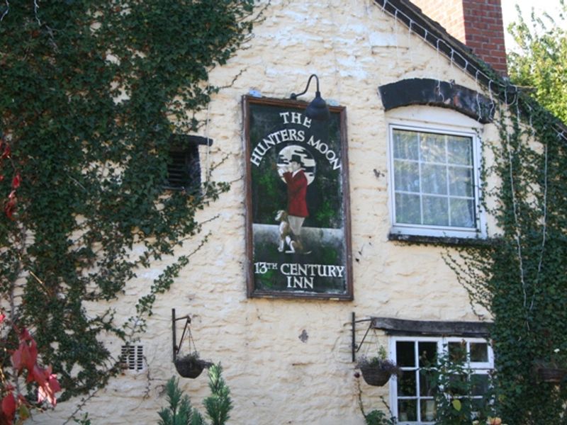 Hunters Moon Inn at Llangattock Lingoed. (Pub, External). Published on 16-08-2012