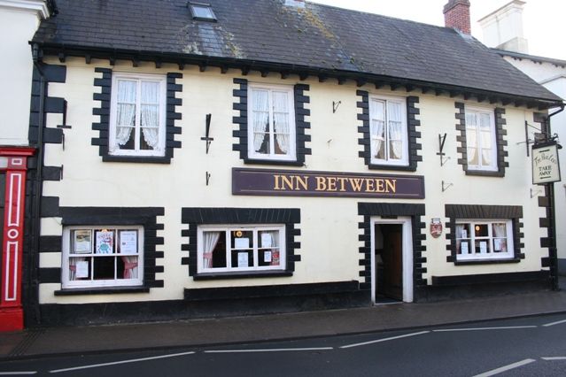 Inn Between at Usk. (Pub, External). Published on 28-04-2012