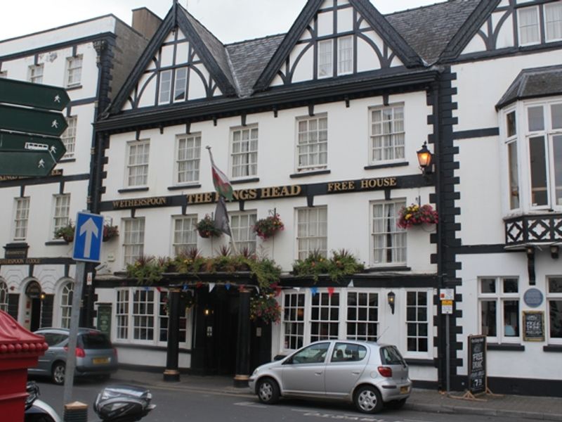 Kings Head Hotel at Monmouth. (Pub, External). Published on 16-08-2012