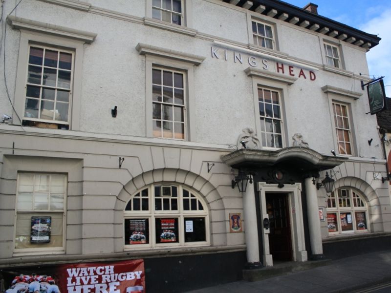 Kings Head at Chepstow. (Pub, External). Published on 28-04-2012