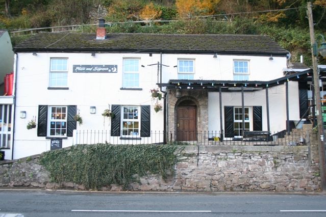 Moon & Sixpence at Tintern. (Pub, External). Published on 16-08-2012
