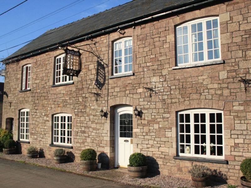 Raglan Arms at Llandenny. (Pub, External). Published on 28-04-2012