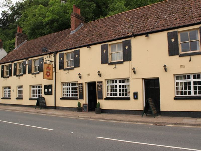 Rose & Crown at Tintern. (Pub, External). Published on 28-04-2012