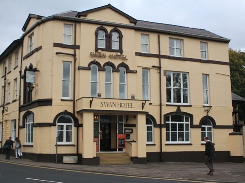 Swan Hotel at Abergavenny. (Pub, External). Published on 28-04-2012
