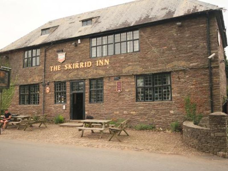 (Pub, External, Sign). Published on 07-12-2012 