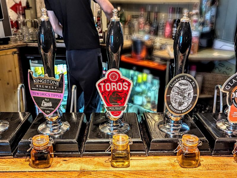 The pumps of delight. (Bar). Published on 29-06-2025 