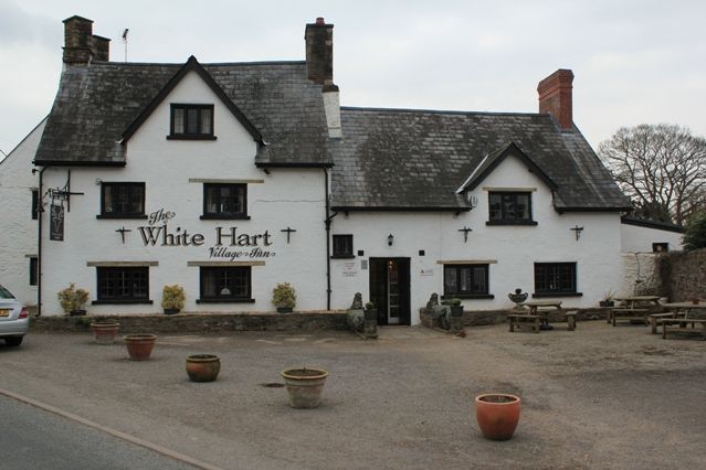 White Hart at Llangybi. (Pub, External). Published on 28-04-2012