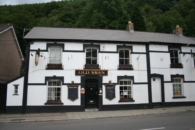 Old Swan at Abercarn. (Pub, External). Published on 28-04-2012