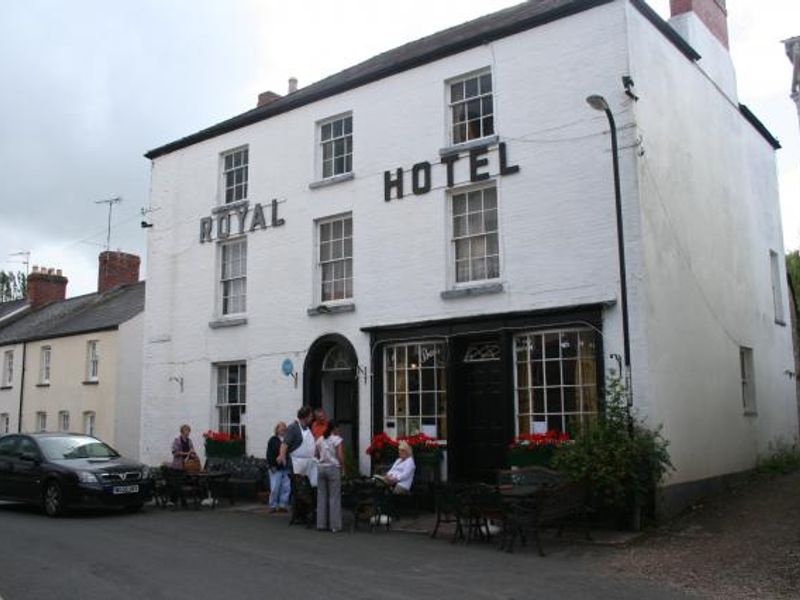 Royal Hotel at Usk. (Pub, External). Published on 28-04-2012