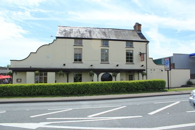 New Inn Motel at Langstone. (Pub, External). Published on 28-04-2012