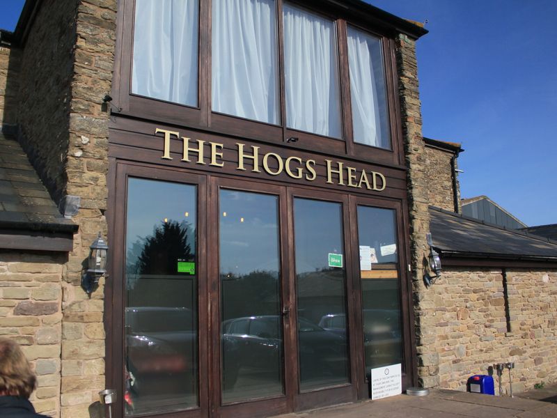 Hogs Head, Treadam. (Pub, External). Published on 07-10-2012