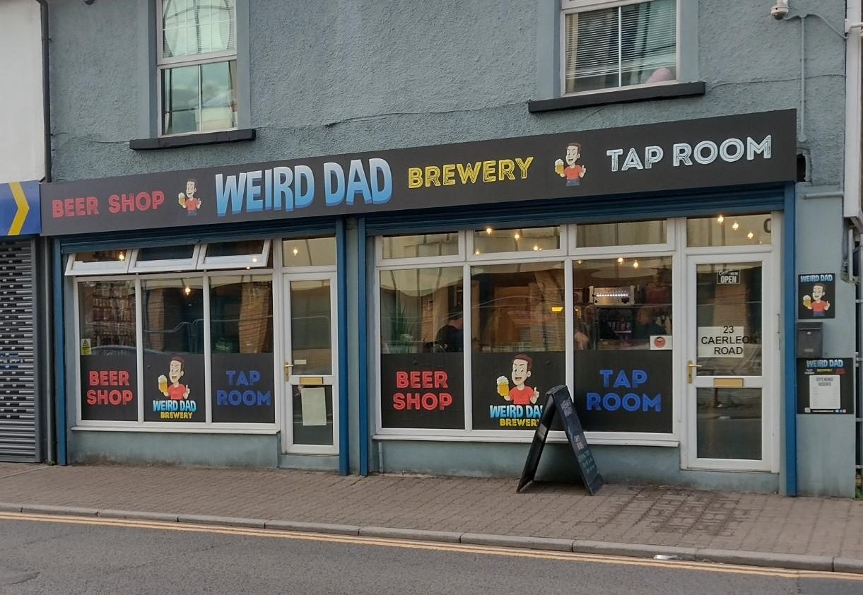 Weird Dad. (External, Sign, Key). Published on 18-08-2022
