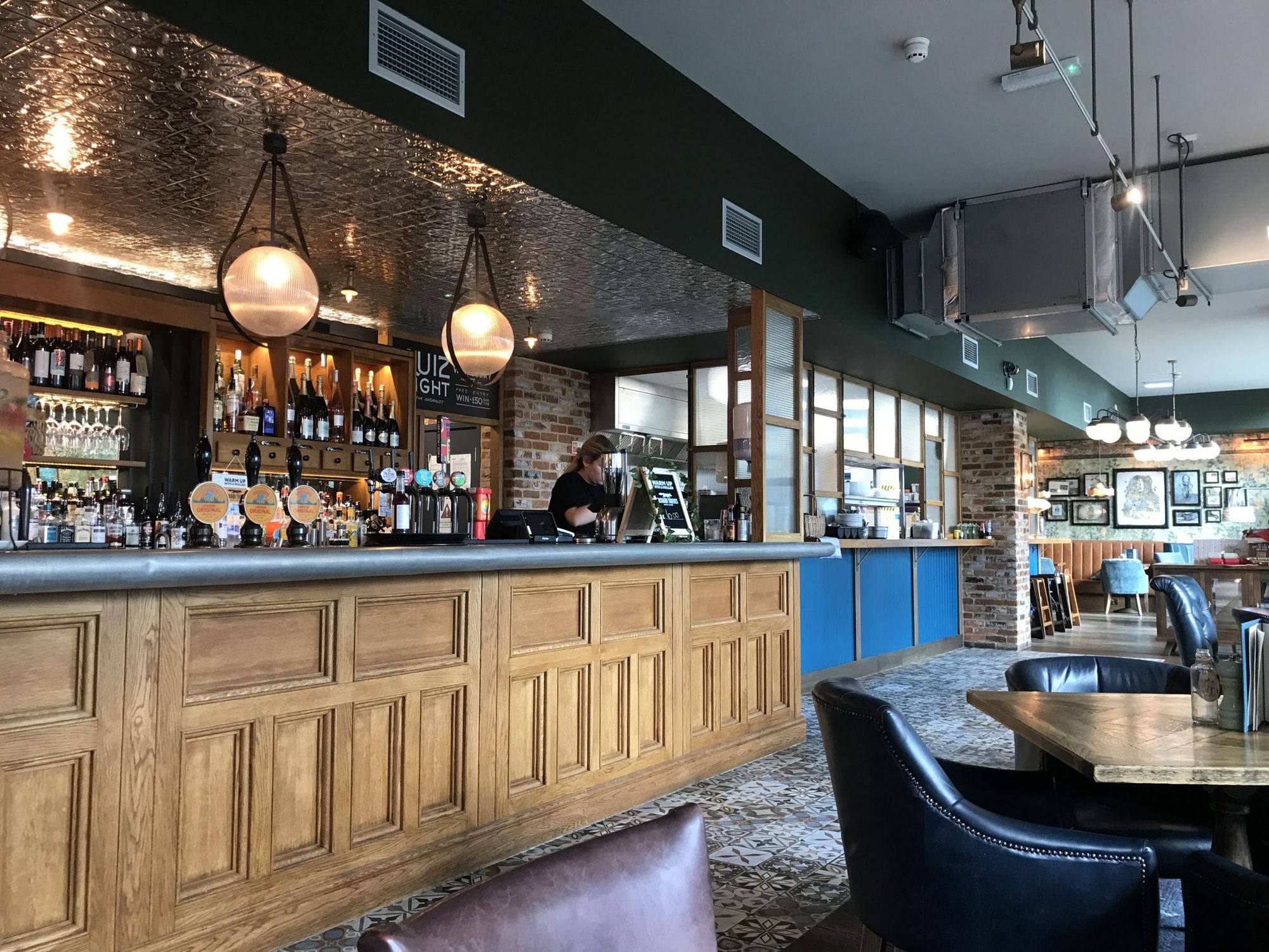Naturalist 12th November 2021. (Pub, Bar). Published on 05-12-2021