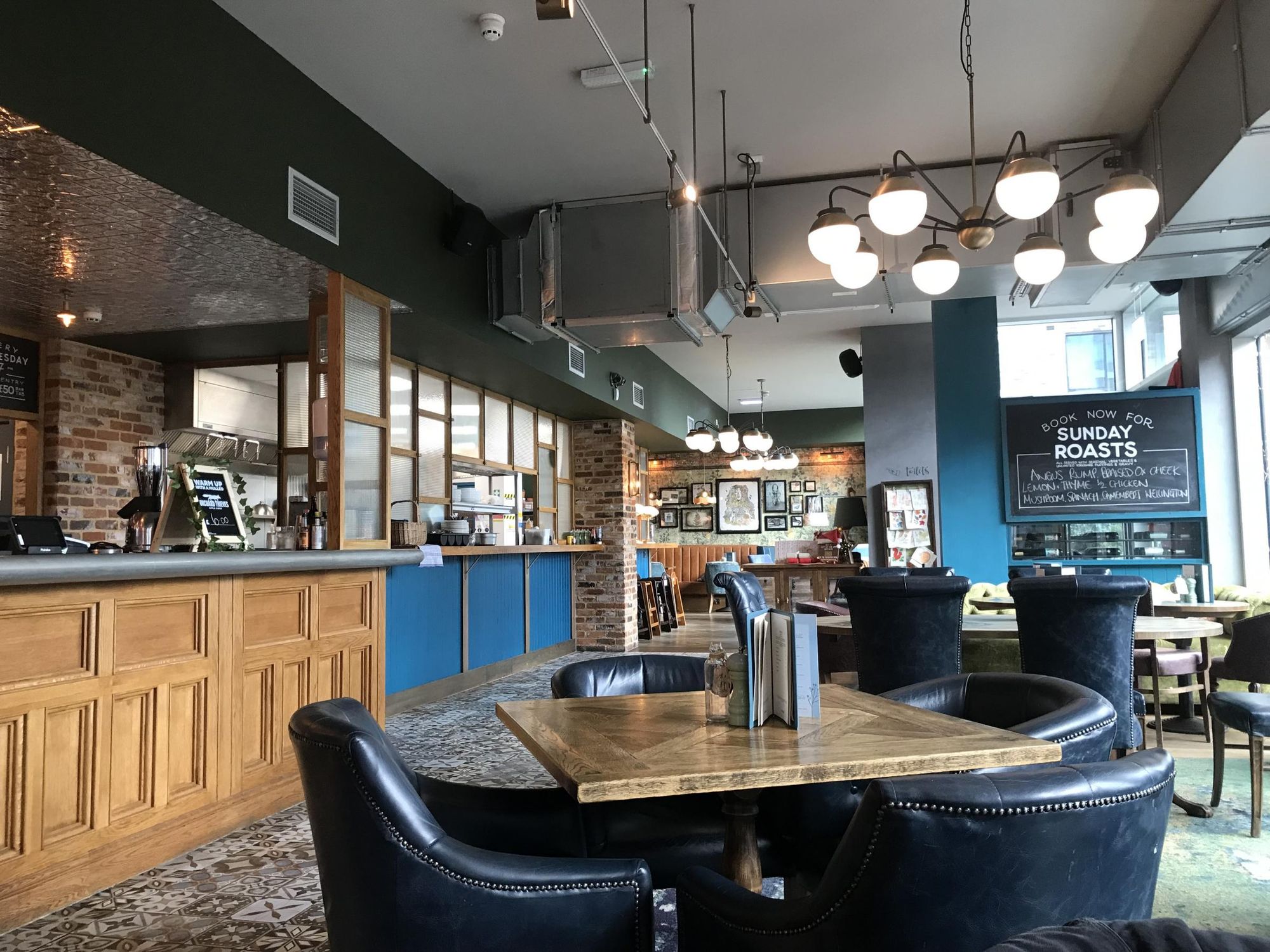 Naturalist 12th November 2021. (Pub, Bar). Published on 05-12-2021
