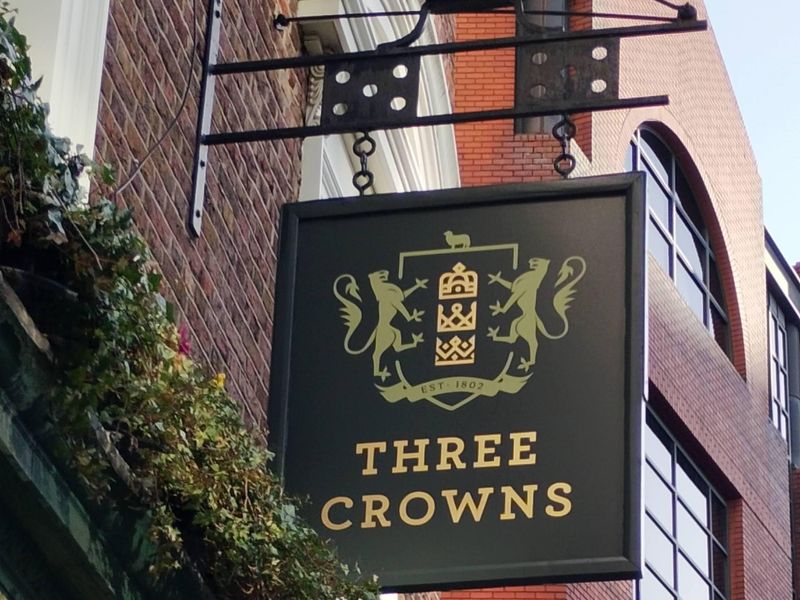 Taken 1 November 2025. (Sign). Published on 02-11-2025 