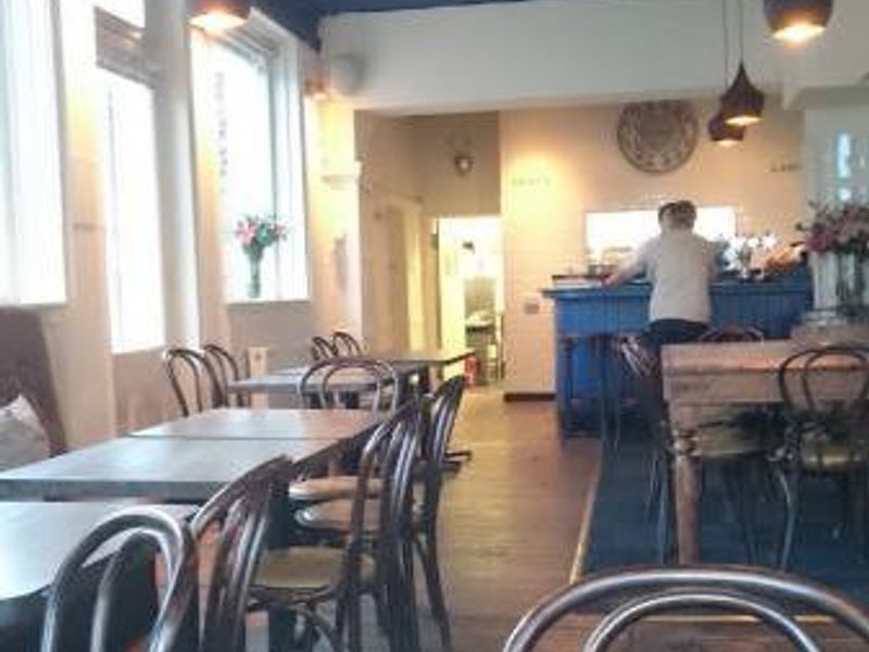 (Pub, Bar). Published on 19-12-2023