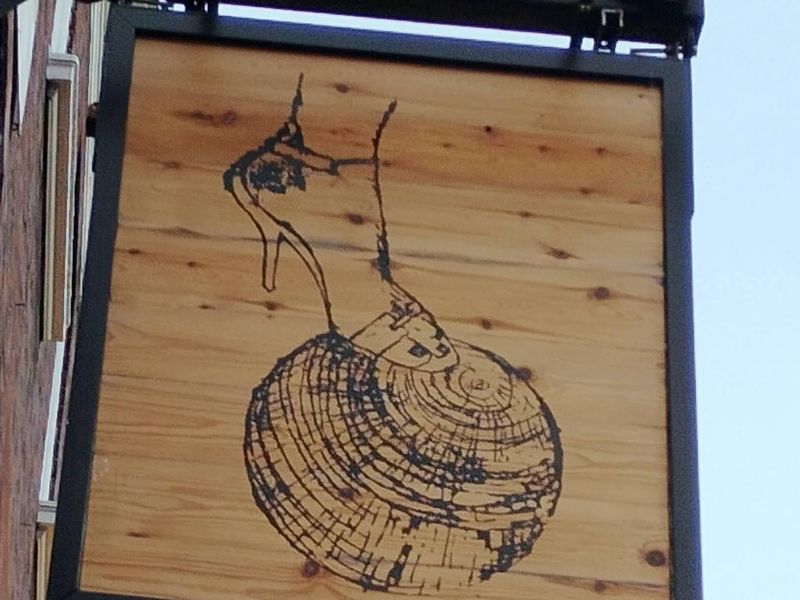 Taken 21 October 2025. (Sign). Published on 22-10-2025 