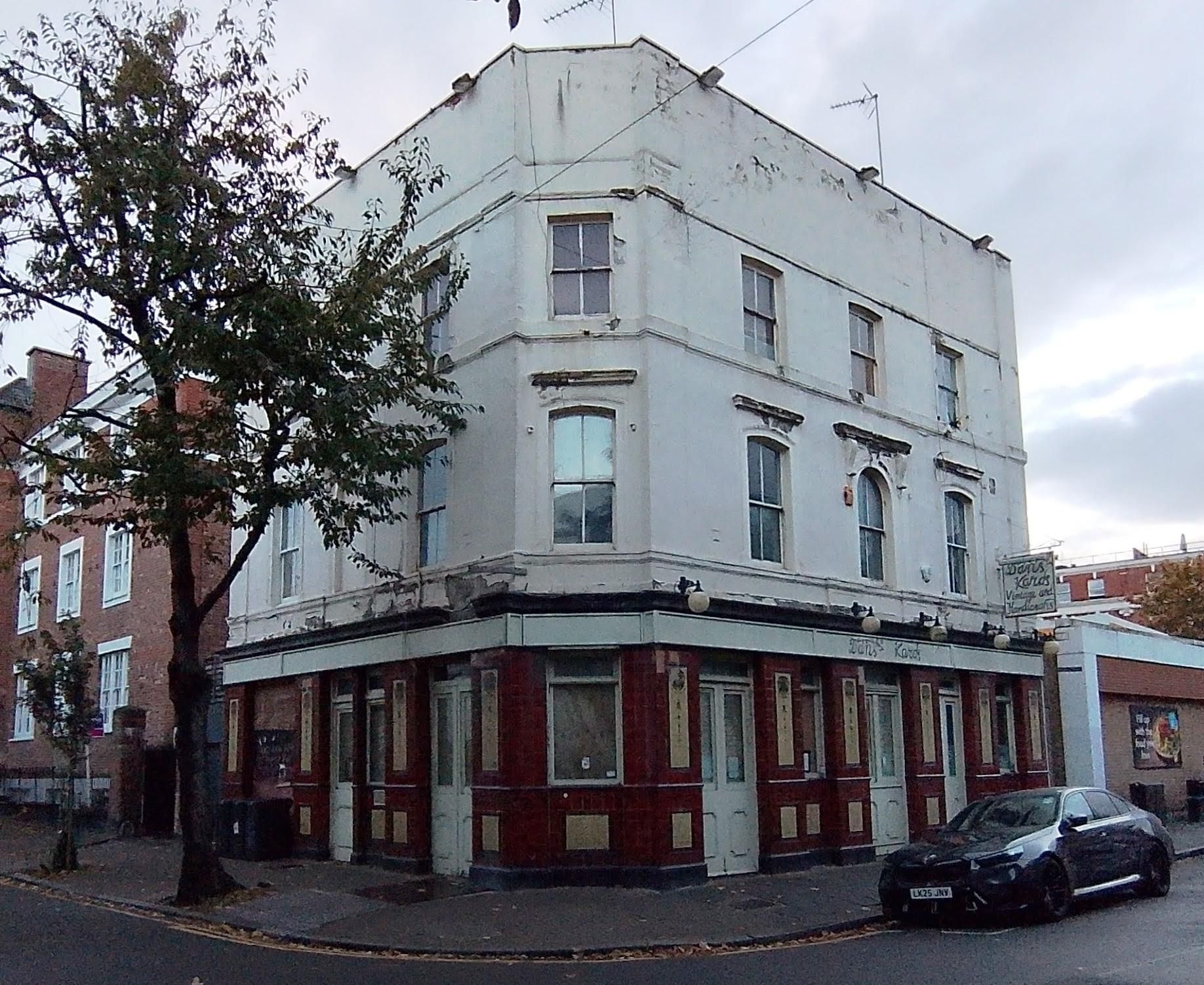 Taken 21 October 2025. (Pub, External). Published on 22-10-2025