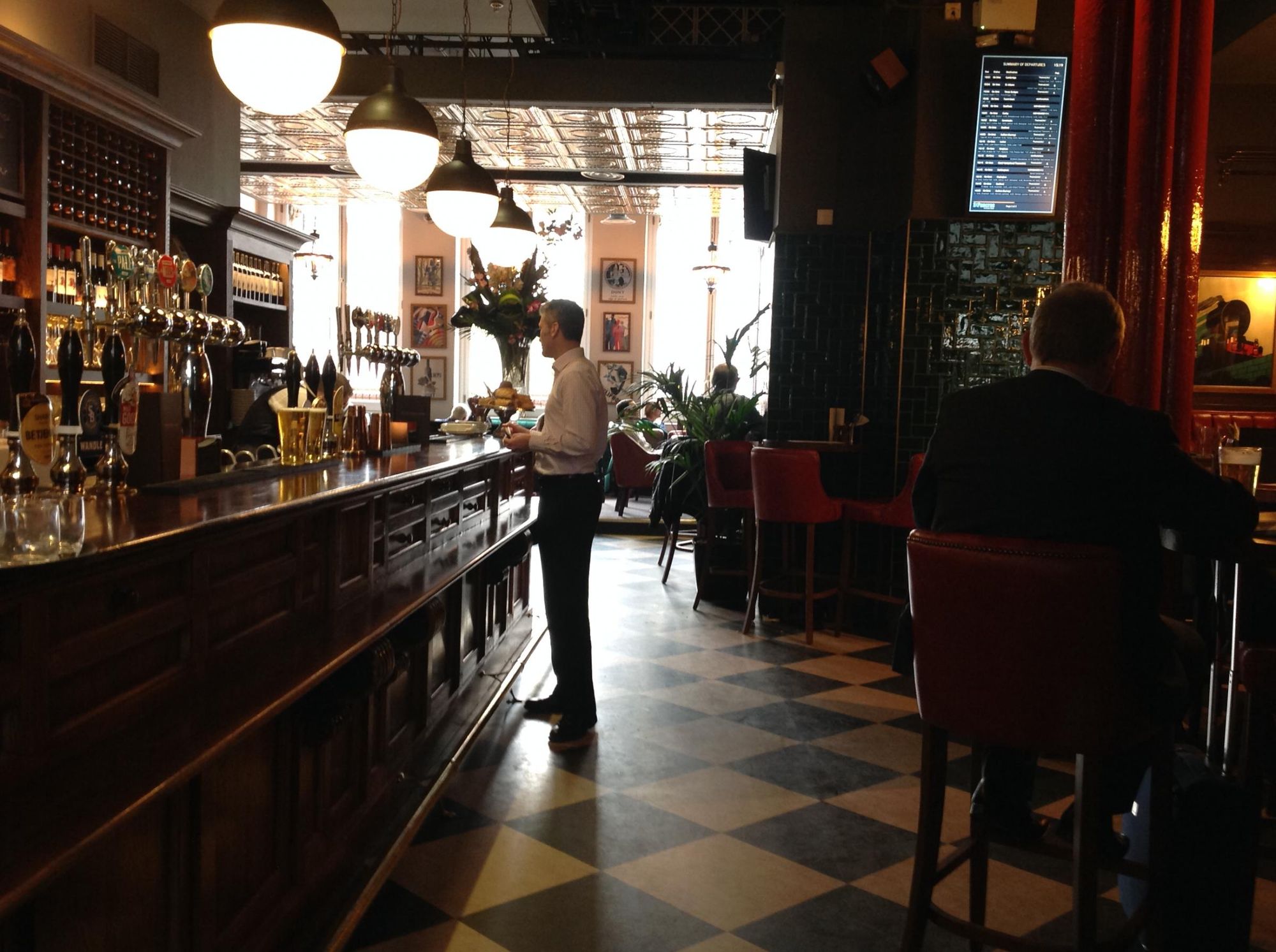 (Pub, Bar, Key). Published on 25-04-2018