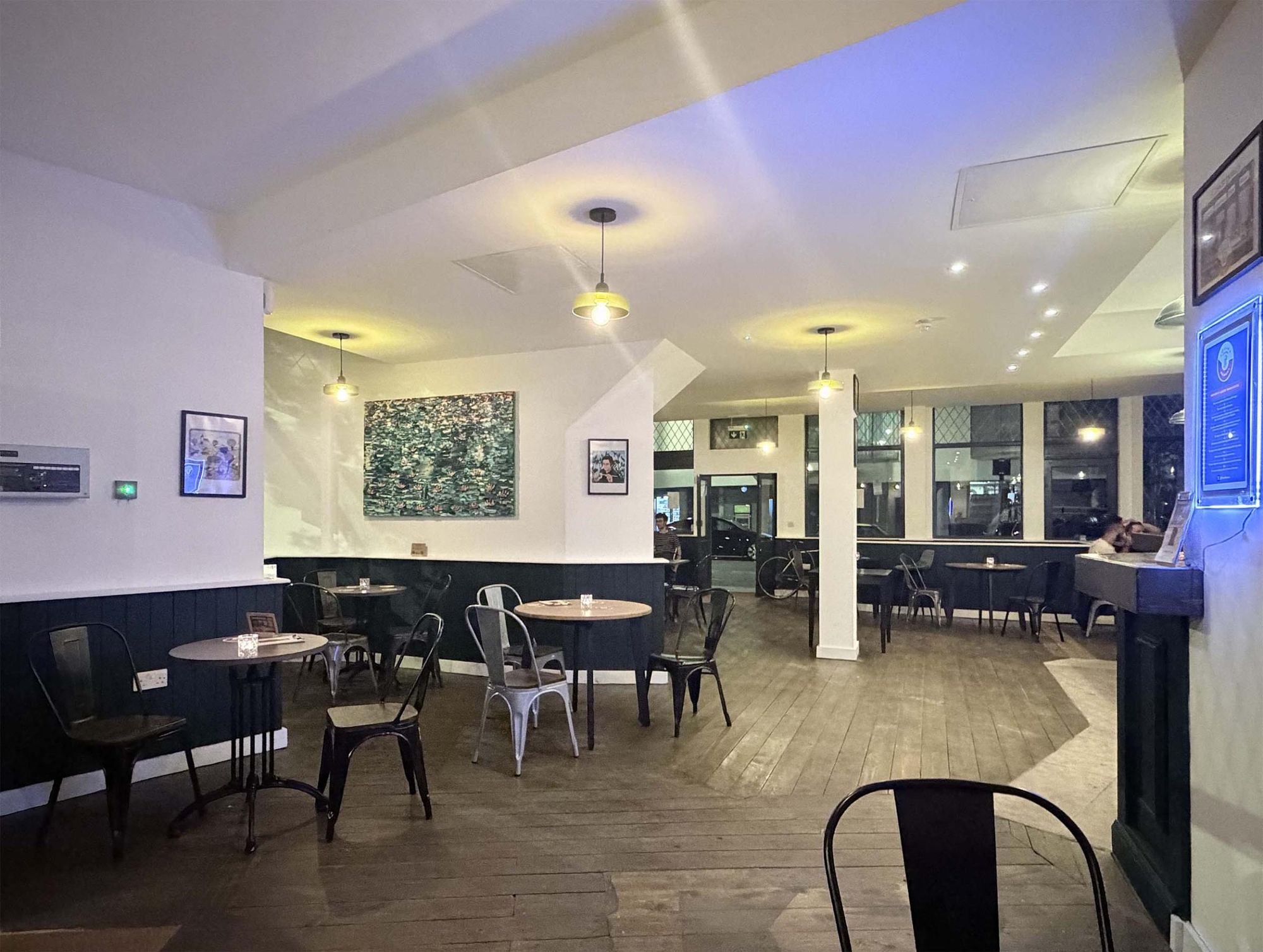 Interior Sept 2026. (Pub, Bar). Published on 01-10-2026