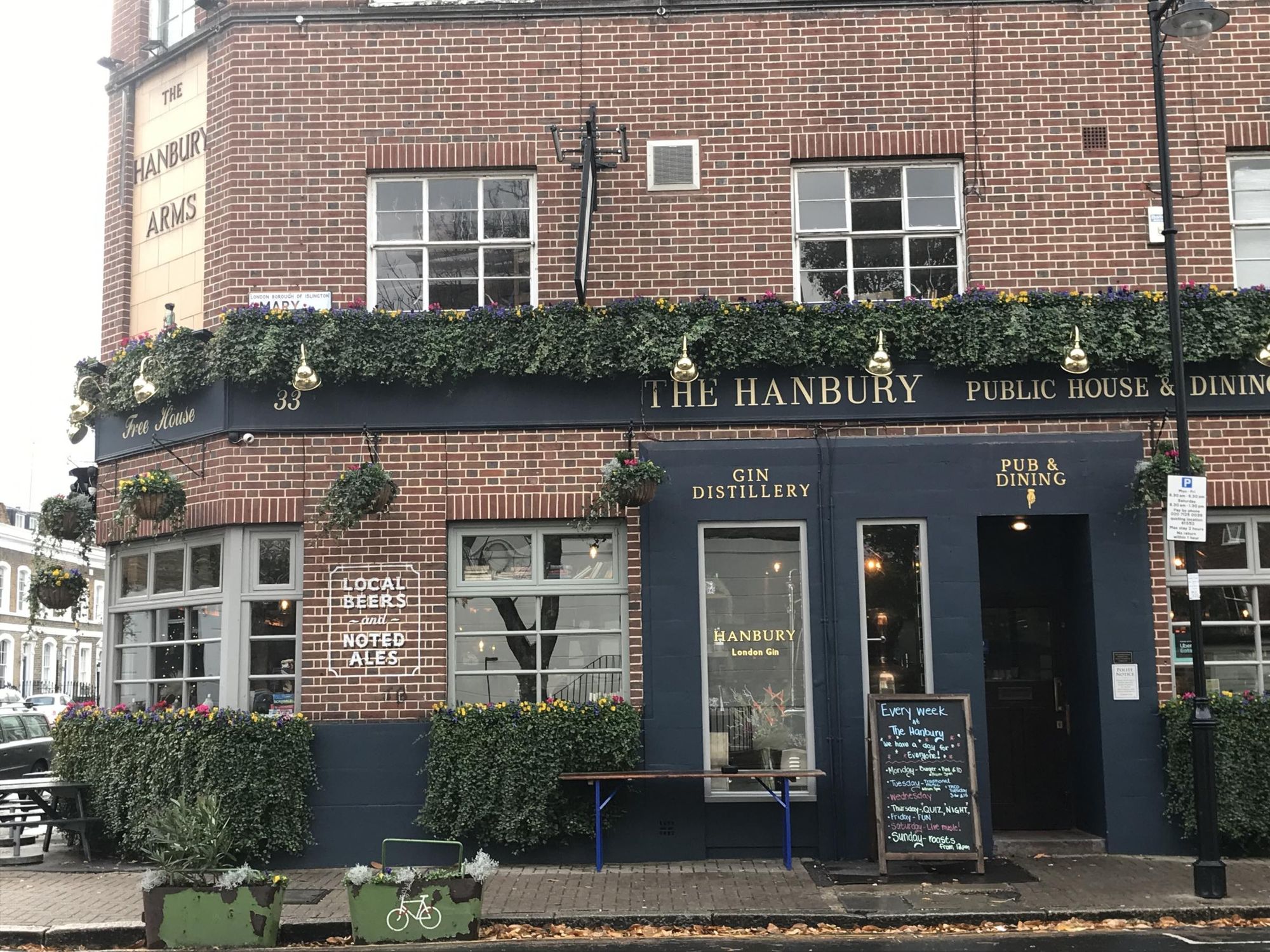 Hanbury N1 27th November 2021. (Pub, External). Published on 02-12-2021
