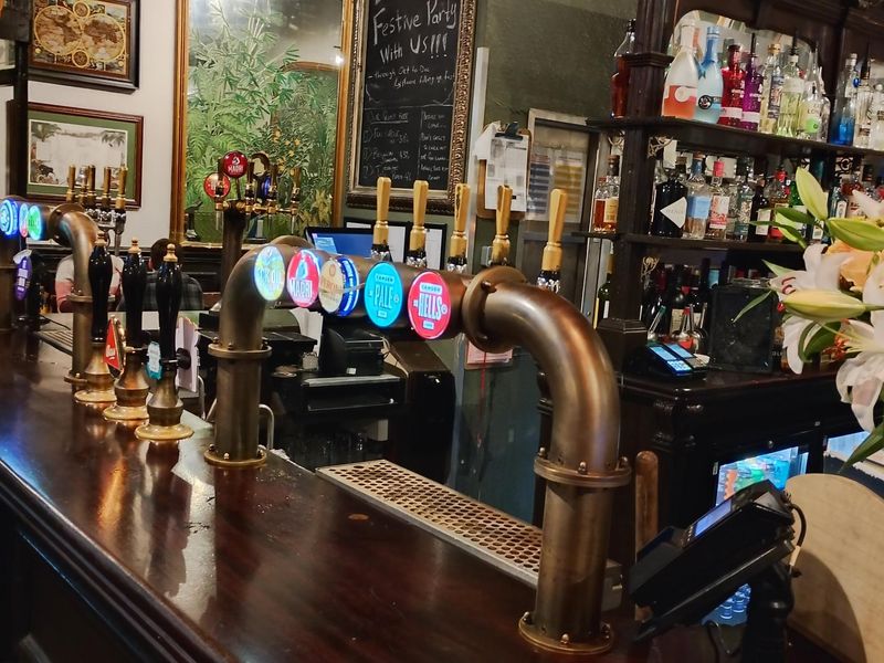 (Bar). Published on 22-10-2025 