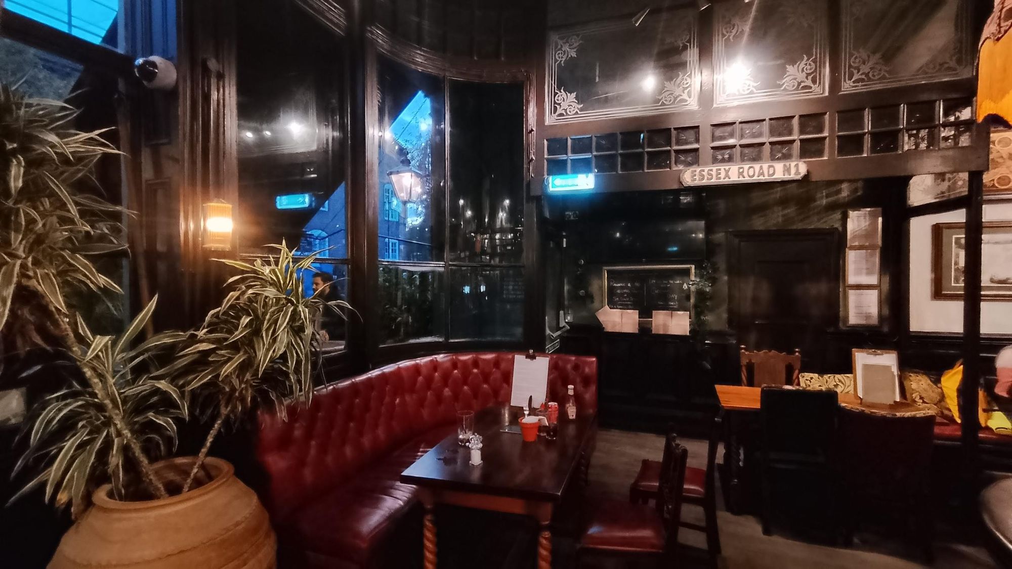 (Pub). Published on 22-10-2025