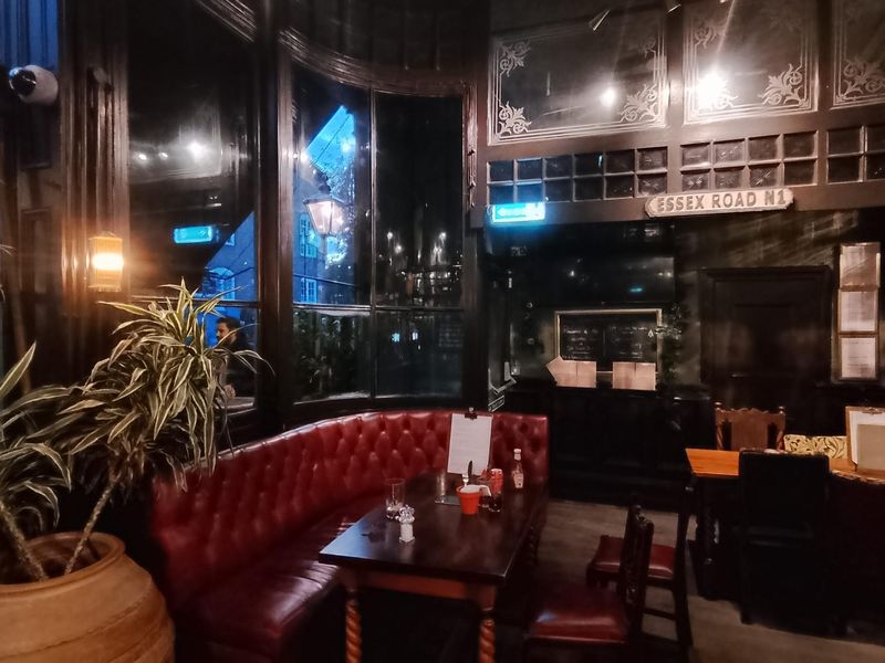 (Pub). Published on 22-10-2025 