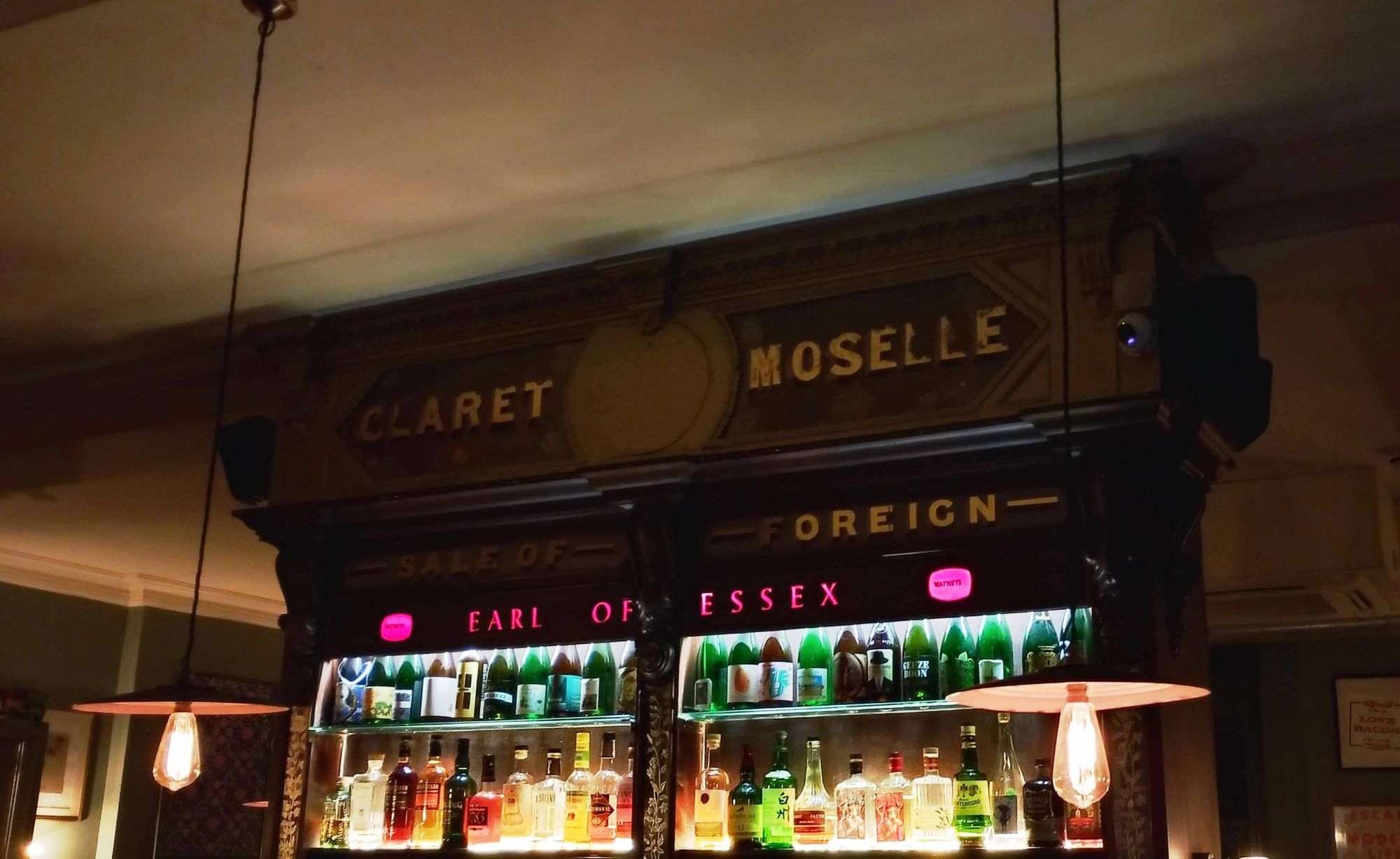 Watney bar back. (Bar). Published on 22-10-2025