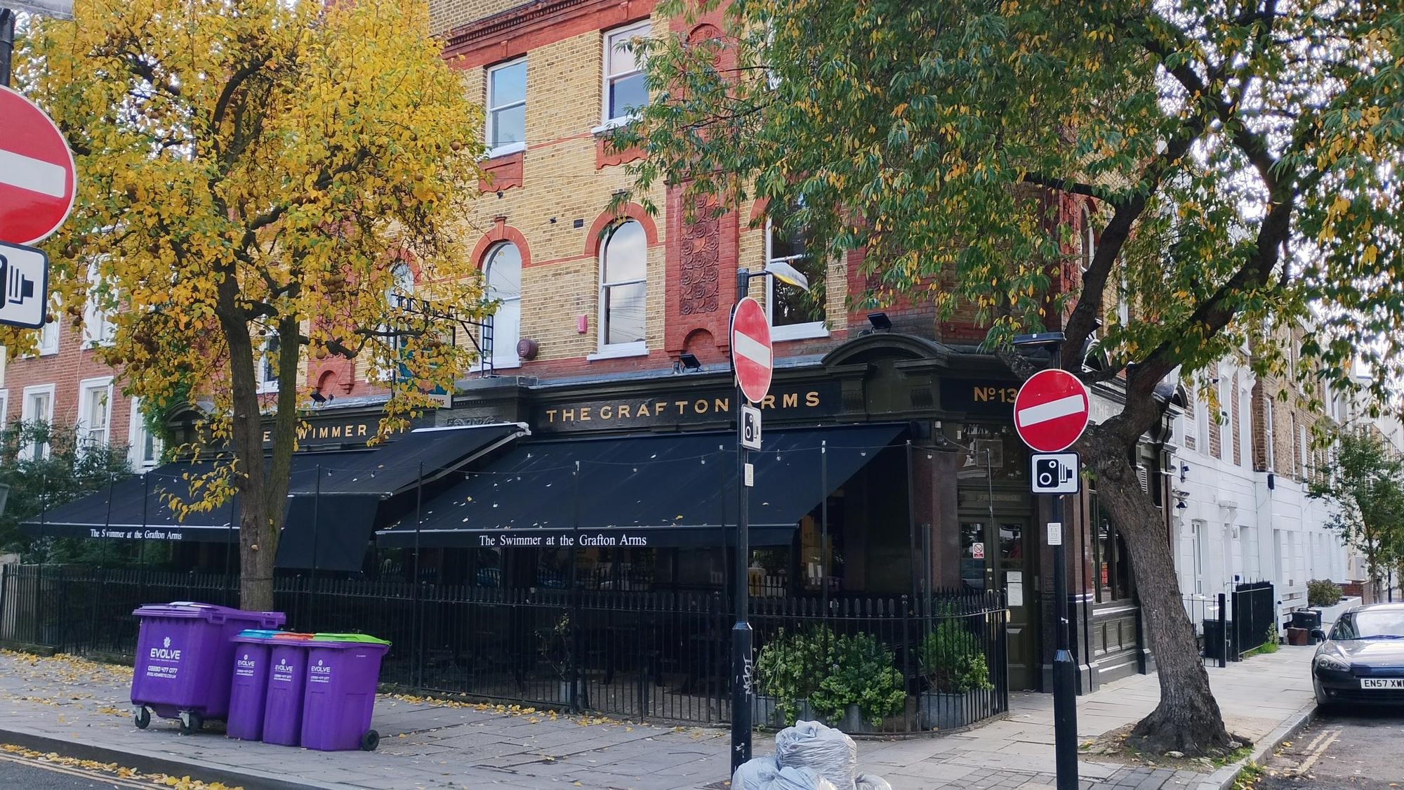 Taken 21 October 2025. (Pub, External). Published on 22-10-2025