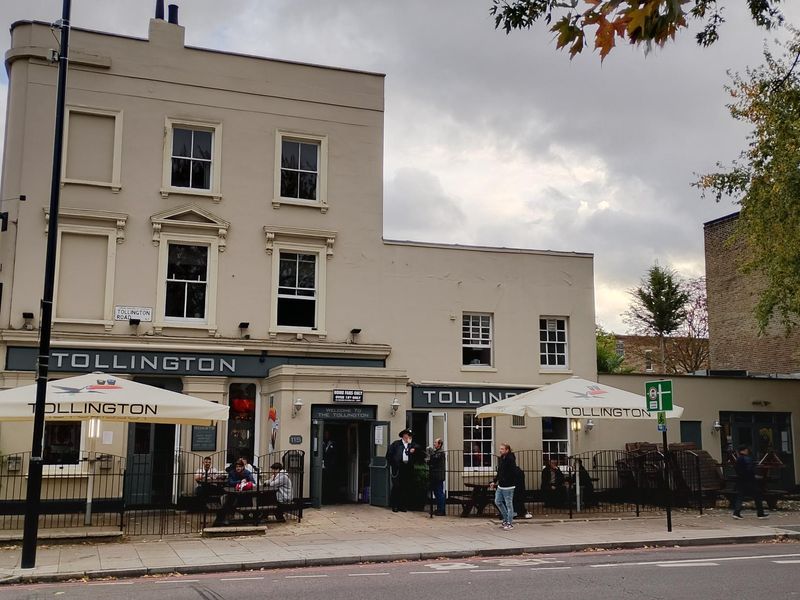 Taken 21 October 2025. (Pub, External). Published on 22-10-2025
