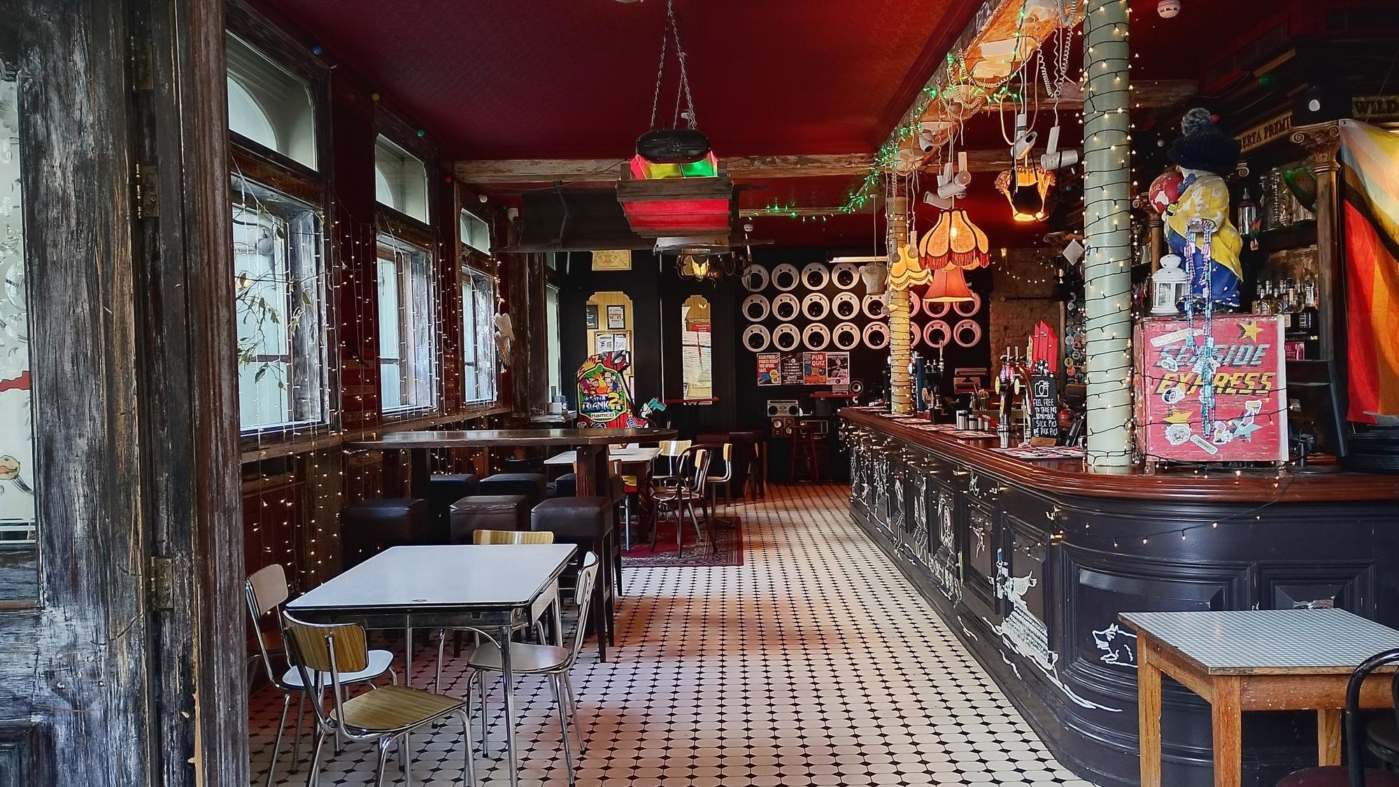 (Bar). Published on 22-10-2025