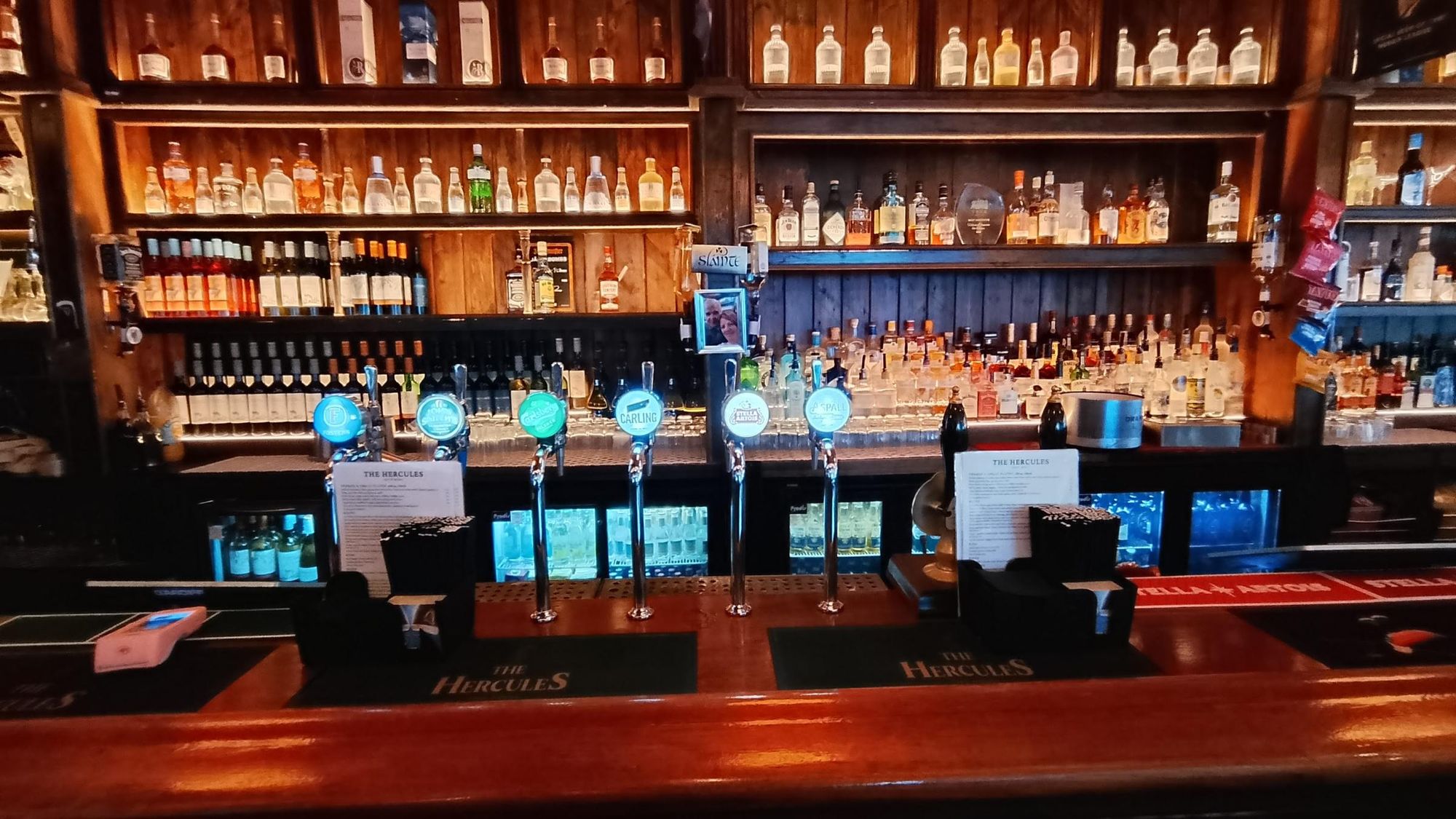 Taken 21 October 2025. (Bar). Published on 22-10-2025