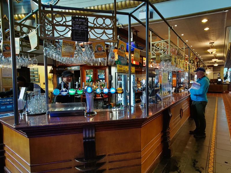 (Pub, Bar). Published on 04-11-2021 