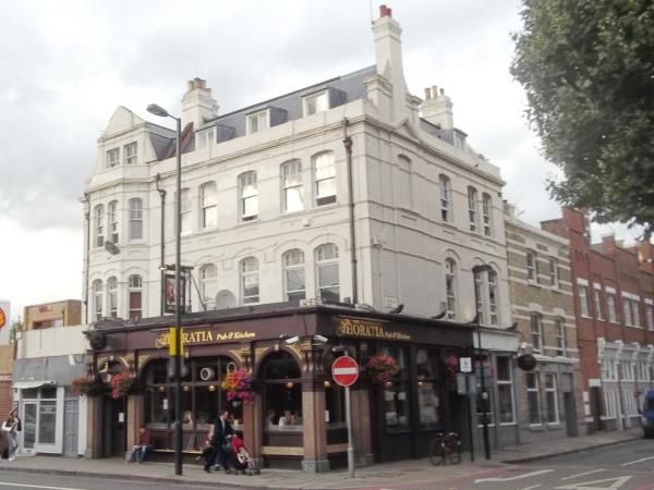 Hoartia taken August 2014. (Pub, External, Key). Published on 06-08-2014