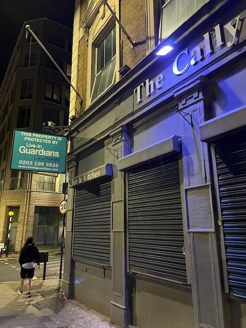 Exterior showing closure. (Pub, External, Sign). Published on 29-08-2025