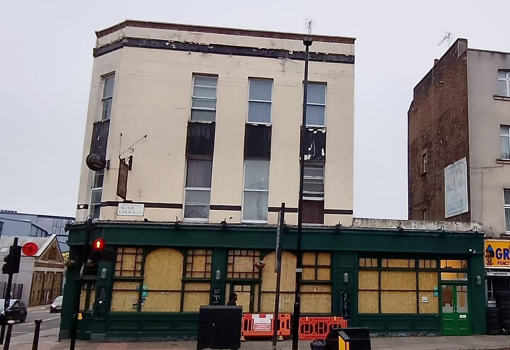 Taken 14 October 2025. (Pub, External). Published on 15-10-2025