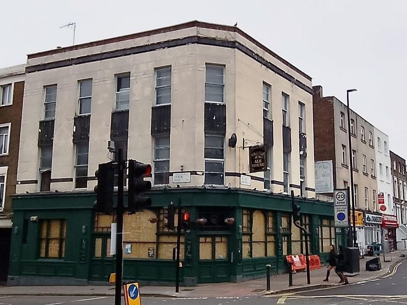 Taken 14 October 2025. (Pub, External). Published on 15-10-2025 