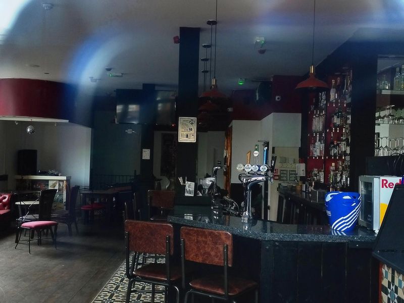 Taken 28 October 2025. (Bar). Published on 29-10-2025 