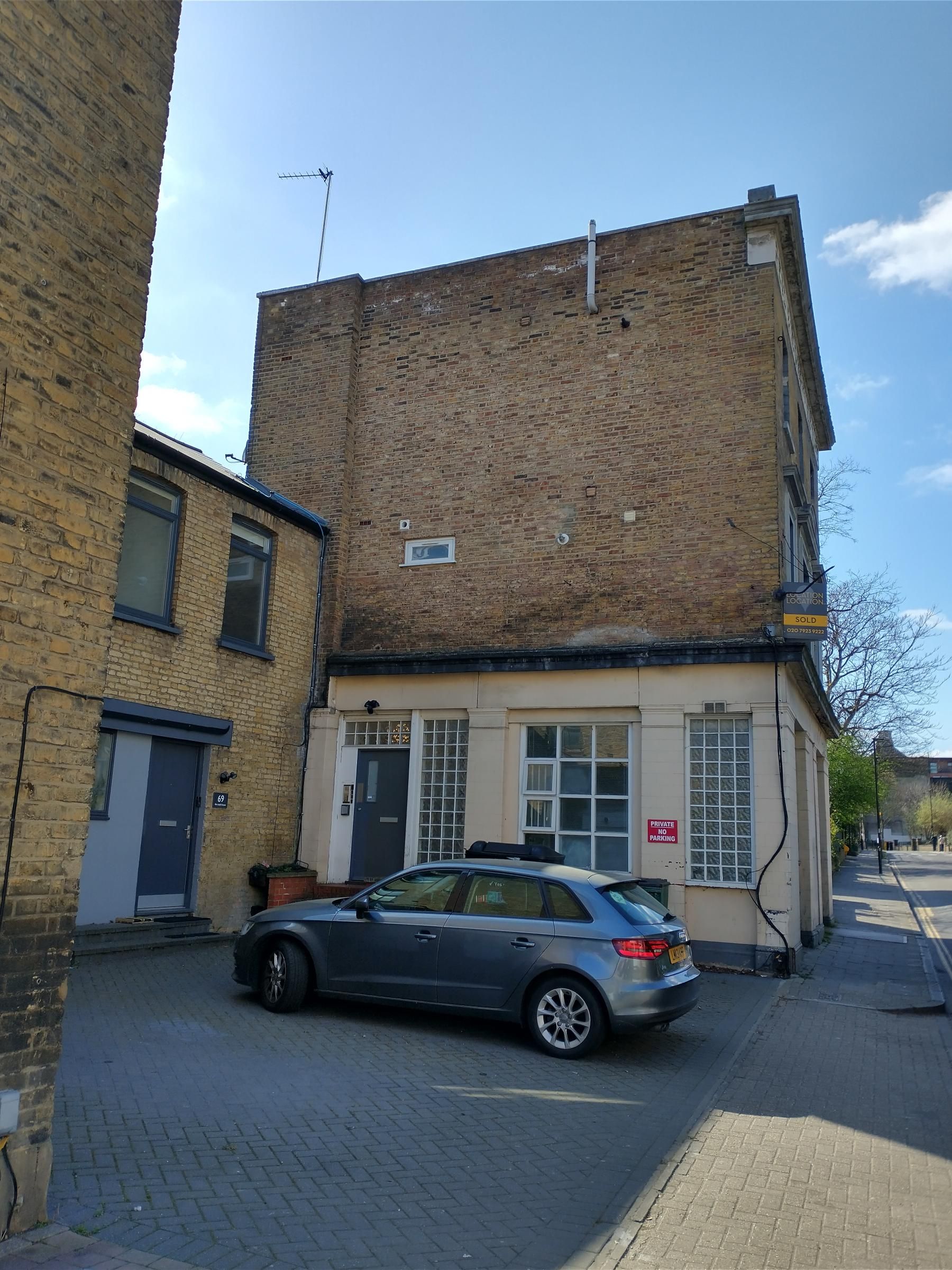 New Coach & Horses - April 2021. (Pub, External, Bar). Published on 25-06-2021