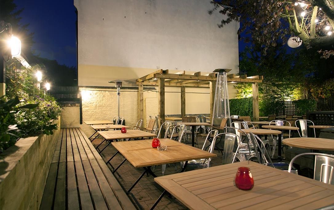 (Pub, Garden). Published on 16-04-2018